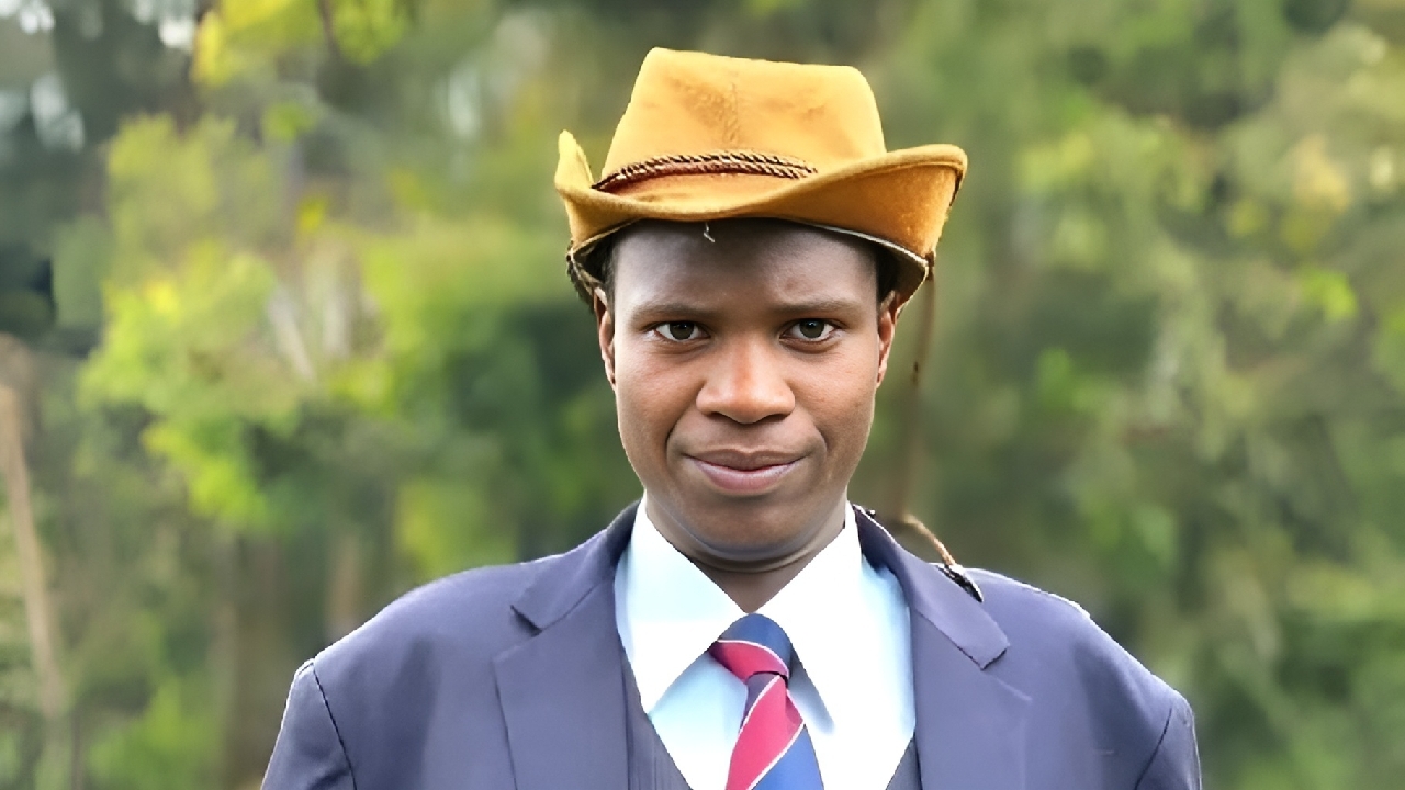 Mchekeshaji KK Mwenyewe Ni Nani?