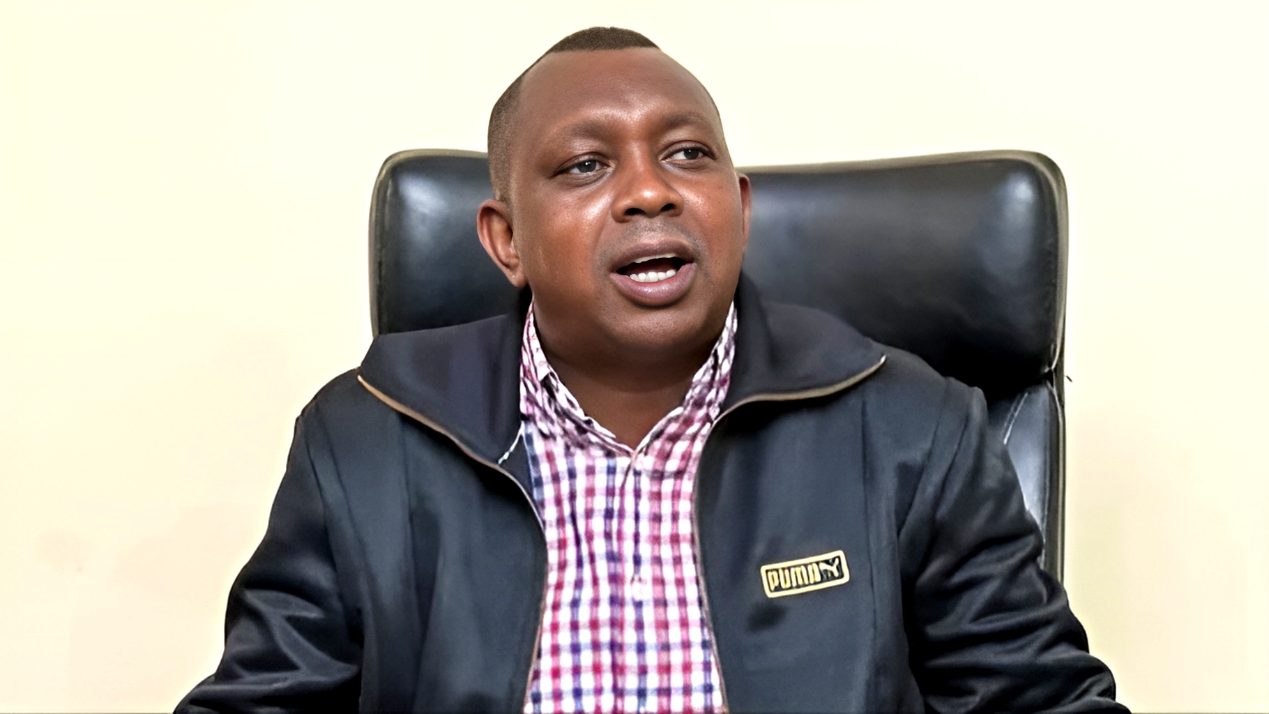 Oscar Sudi Amcharukia Sifuna kwa Kutaka Milioni 300 ili Aunge Mkono Serikali ya Ruto