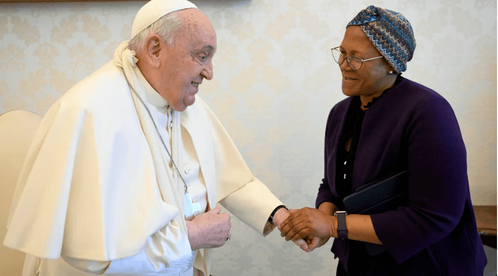 Papa Francis apata ajali katika nyumba yake na kuumia mkono