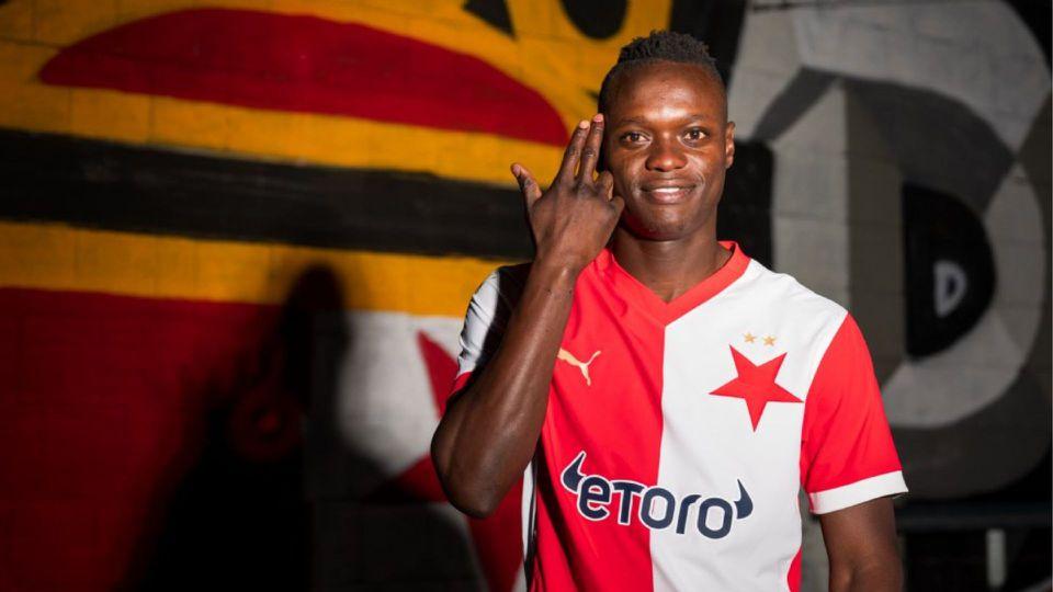 Kiungo wa Harambee Stars Timothy Ouma ajiunga na Slavia Prague ya Czech